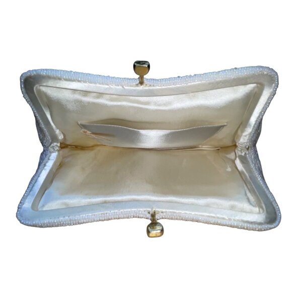 Vintage Women’s Ivory Beaded Made in Japan Kiss Lock Evening Clutch - Picture 6 of 8